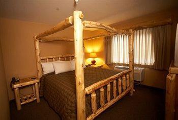 Whitefish Lodge And Suites Cross Lake Zewnętrze zdjęcie