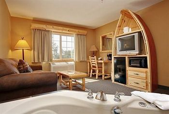 Whitefish Lodge And Suites Cross Lake Zewnętrze zdjęcie